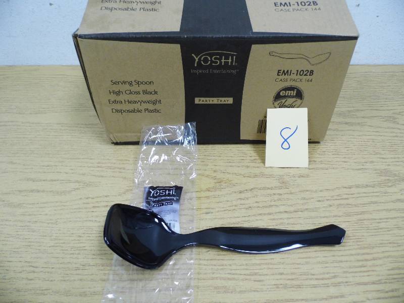 lot 8 image: Case of Yoshi Serving Spoons