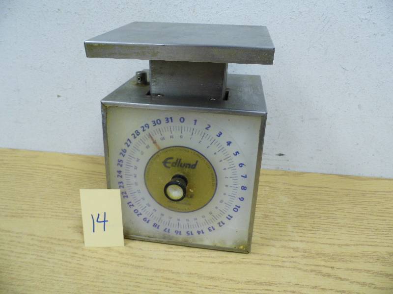 lot 14 image: Edlund Scale