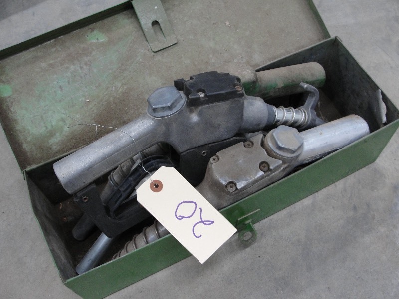 Gas Nozzles with Tool Box