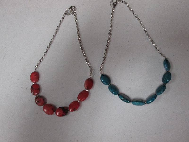 lot 109 image: Lot of 2 necklaces...