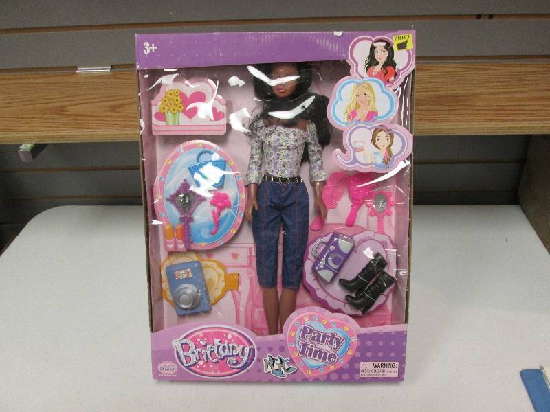 lot 124 image: Brittany Party Time doll with acces...