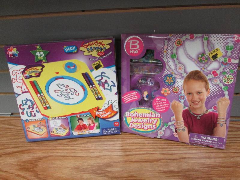 lot 179 image: Squiggle Magic Picture Maker, Bohem...
