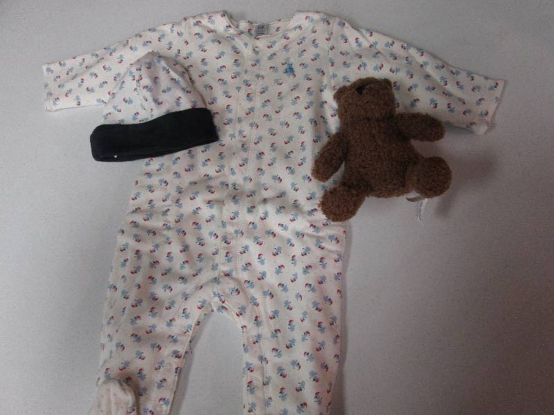 lot 185 image: Baby Gap heavy sleeper, cap and Ted...