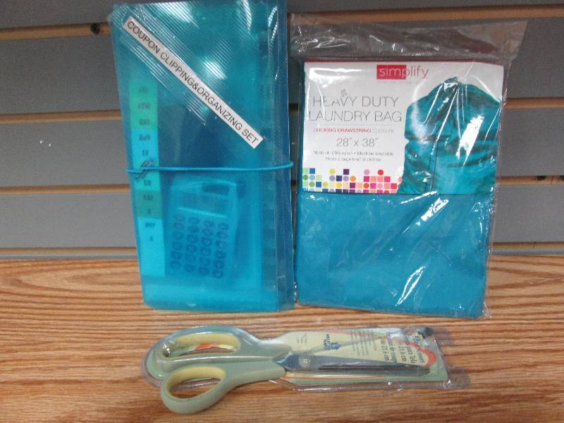 lot 233 image: Fabric scissors, coupon organizing ...