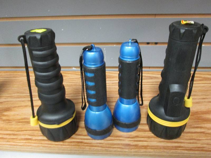 lot 243 image: Lot of 4 LED flashlights 2 sizes...