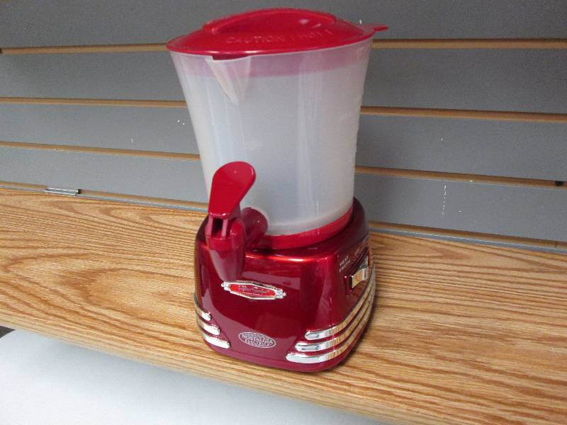 lot 258 image: Nostalgia Electrics Hot Chocolate M...