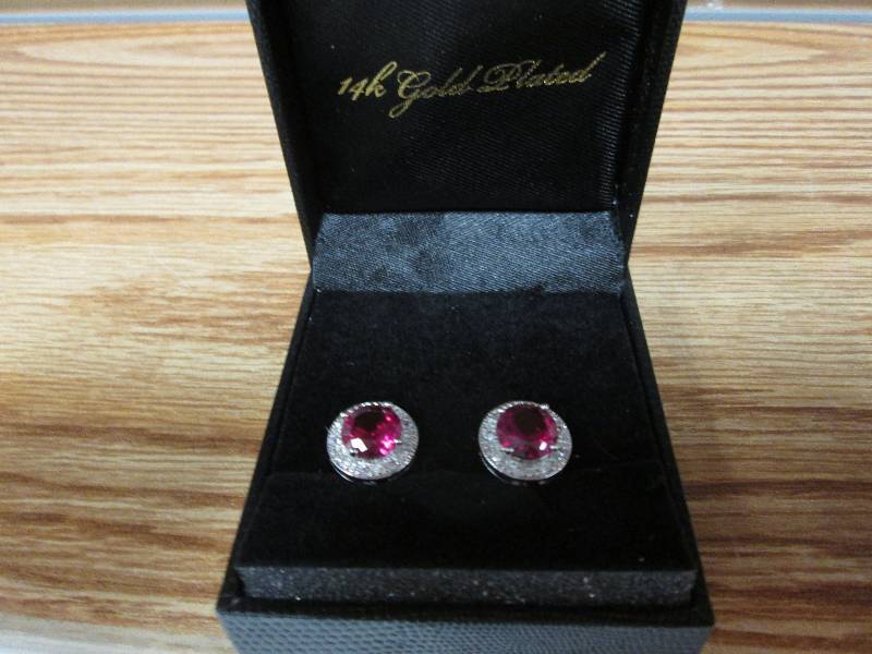 lot 9 image: Gold Coast 14 K   Gold plated  earr...