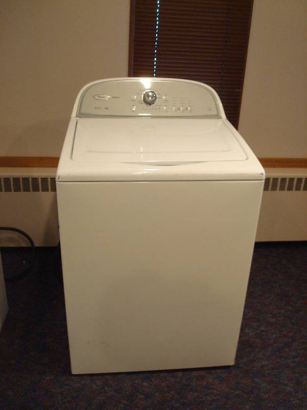 lot 1 image: Top Of The Line High Efficiency&nbspWhirlpoo...