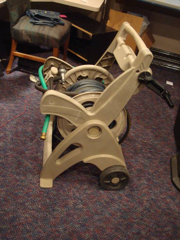 lot 13 image: Hose Reel Cart. Has Wear....