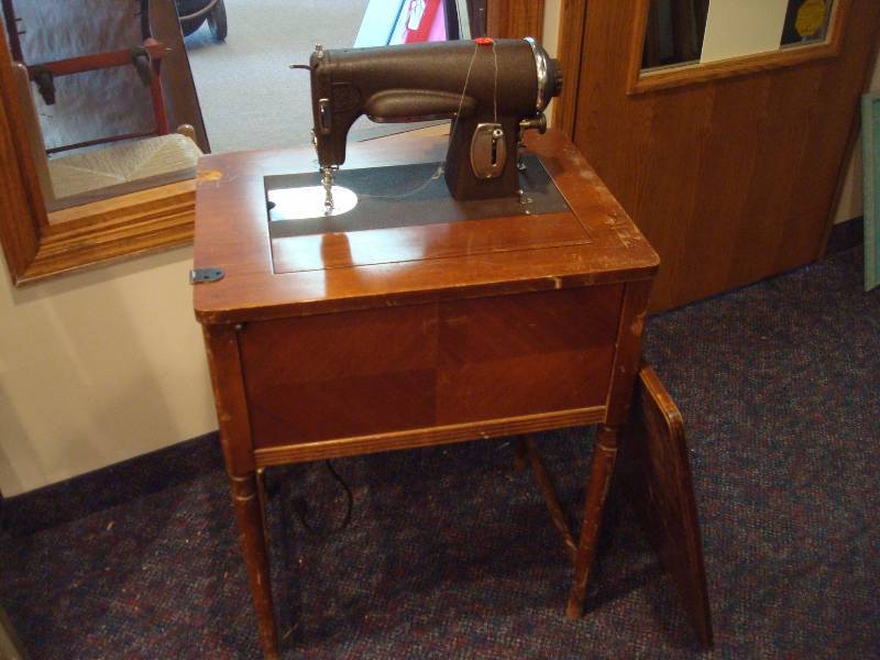 Vintage Kenmore Sewing Machine And Cabinet H 75 Furniture