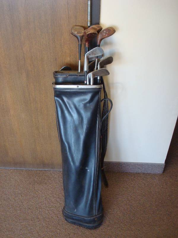 lot 37 image: Old Set Of Golf Clubs....