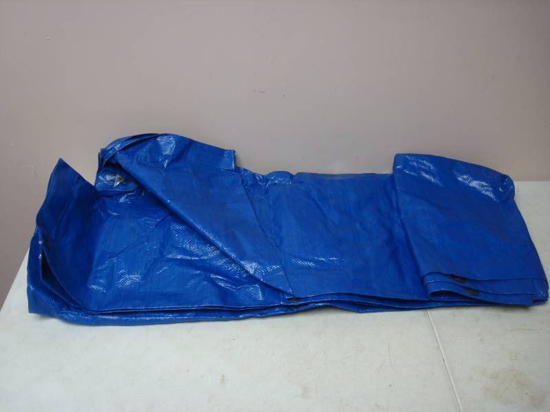 lot 42 image: Large Blue Tarp....