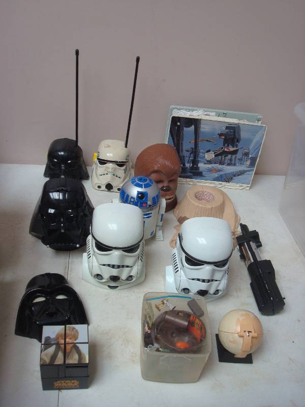 lot 76 image: Lot Of Star Wars Items. Walkie&nbspTalkies.&...