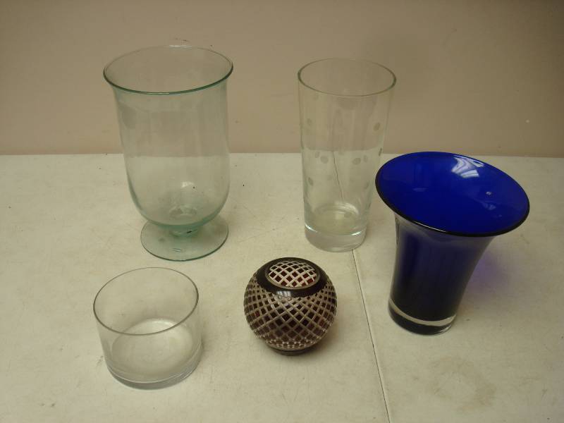 lot 114 image: Lot Of Glass Candle Holders...