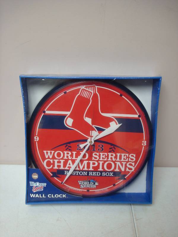 lot 162 image: Boston Red Socks Champions Clock...