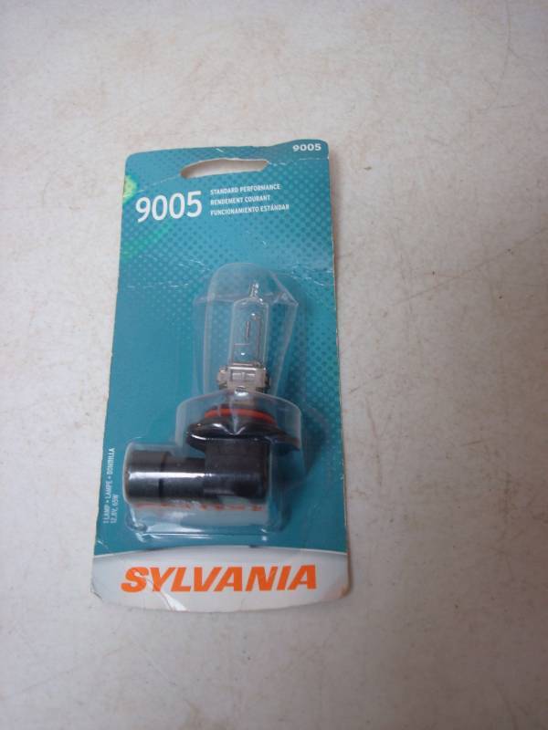 lot 182 image: Car Head Light, 9005...