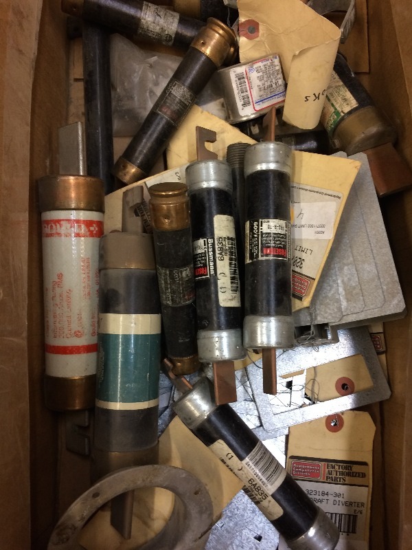 Assorted Fuses  Misc Items