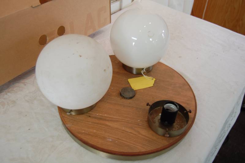 Tribulb Light Fixture