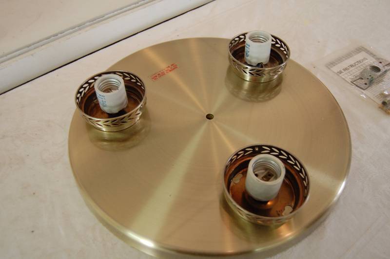Tribulb Light Fixture