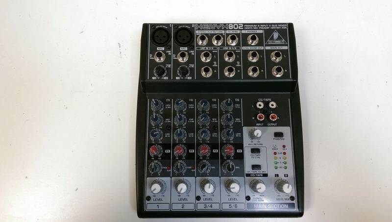 lot 41 image: Behringer Xenyx 802 Premium 2-Bus Mixer