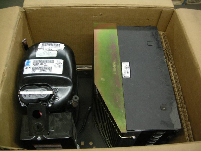 lot 12 image: Tecumseh 12hp Condensor Unit
