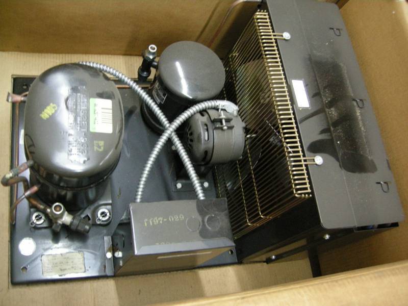 lot 13 image: Tecumseh Condensing Unit Compressor