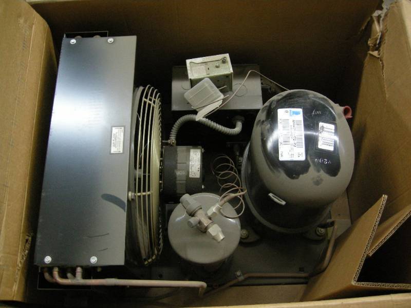 lot 20 image: Tecumseh AC Condenser Unit