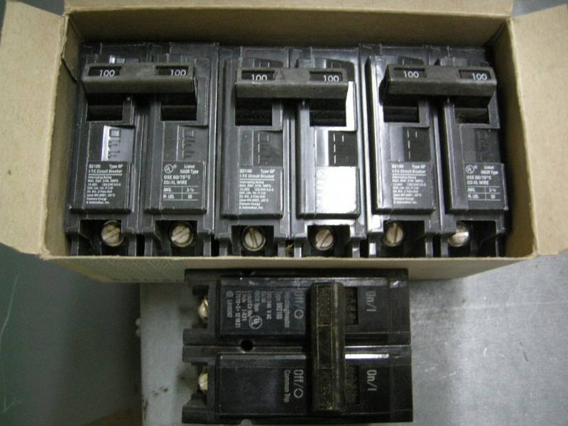 lot 54 image: 100Amp Circuit Breakers