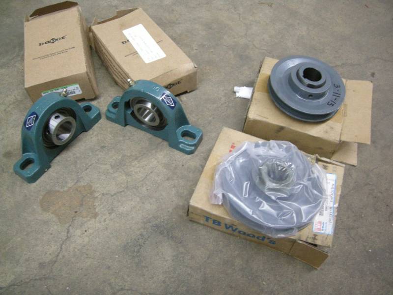 lot 71 image: New Motor Mounts & Pulleys