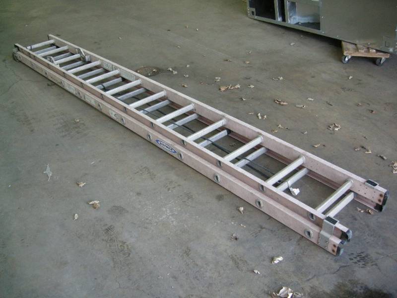 lot 83 image: Werner Fiberglass Extension Ladder