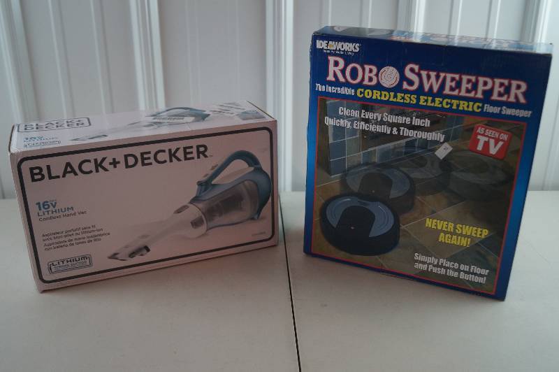 Robo SweeperHand Vac