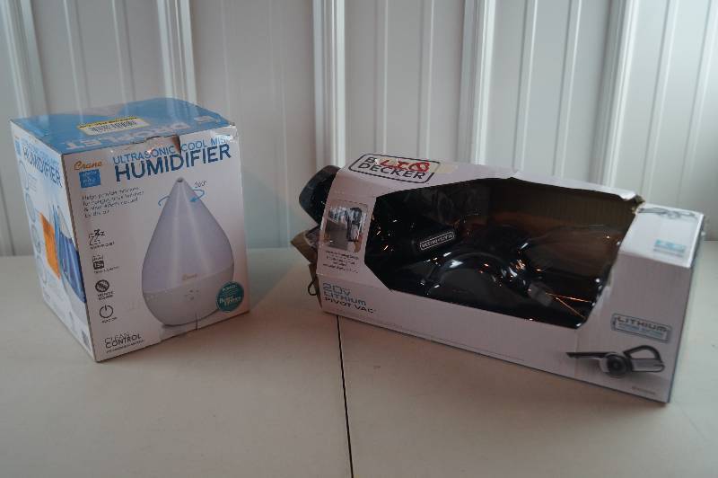 Ultrasonic HumidifierHand Vac
