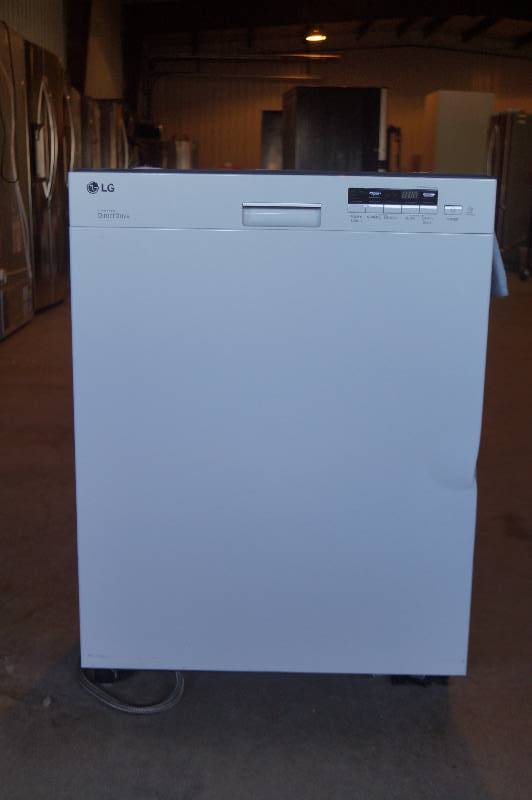 Front Control Dishwasher in Smooth White