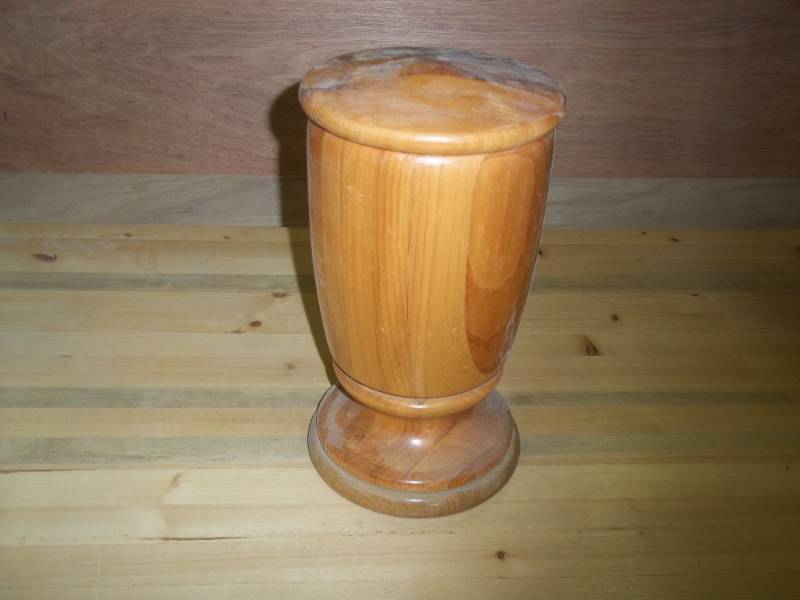 Wood Urn 10 12x6