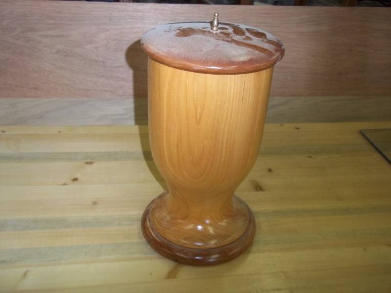 Wood Urn 10 12x6