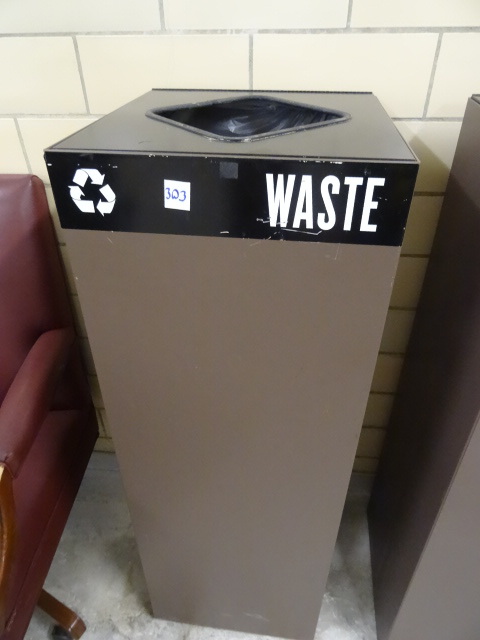 Metal Garbage Can with Flip Up Top