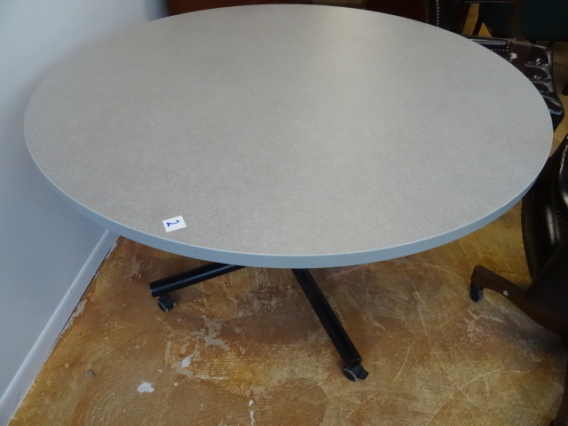 48 Round Table on Wheels
