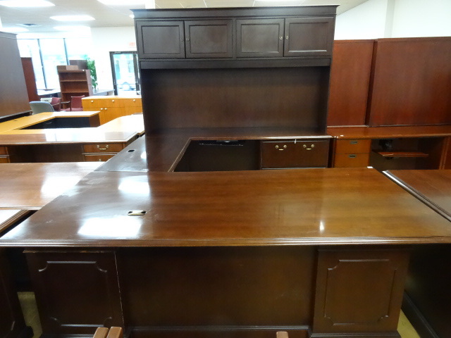 U Shaped Office Desk 2 Lateral Drawers