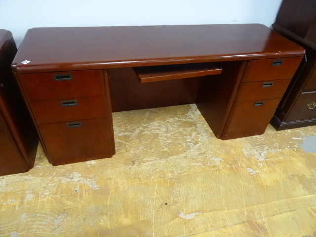 Cherry Wood Finished Office Desk