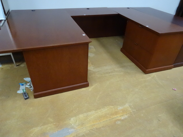 U Shaped Office Desk