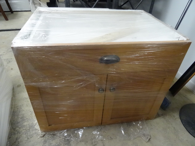 2 Door and 1 Drawer Cabinet