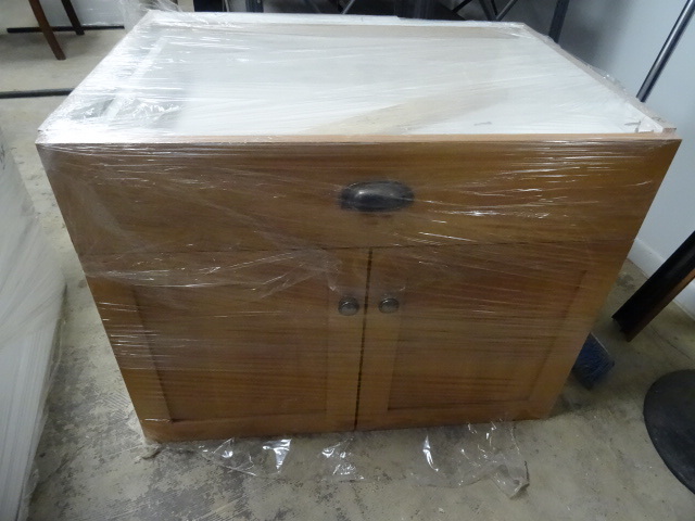 2 Door and 1 Drawer Cabinet