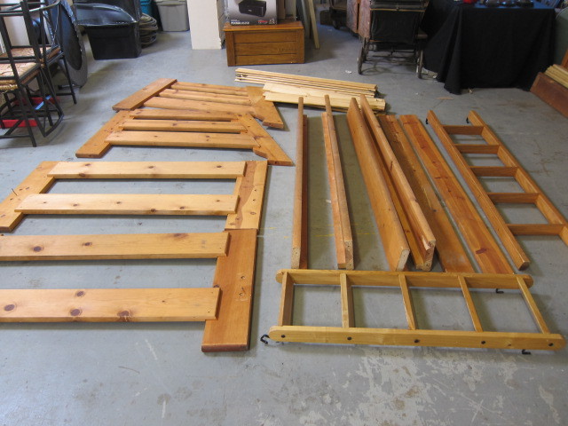 Wooden Bunk Bed Set