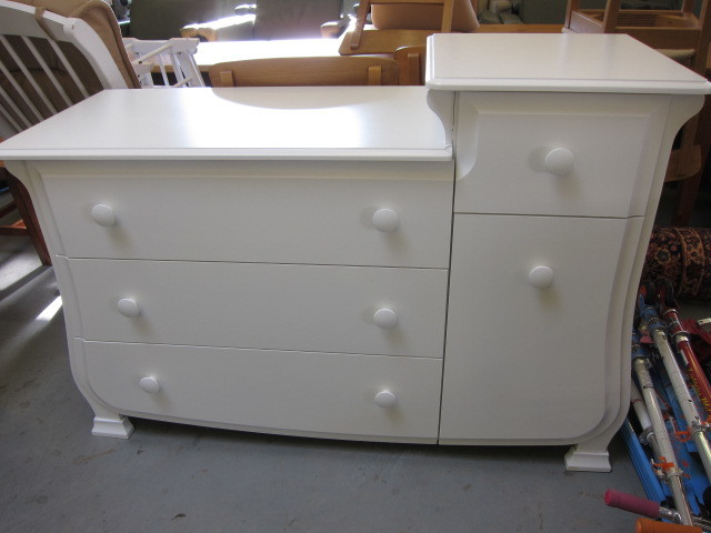 pali changing table dresser