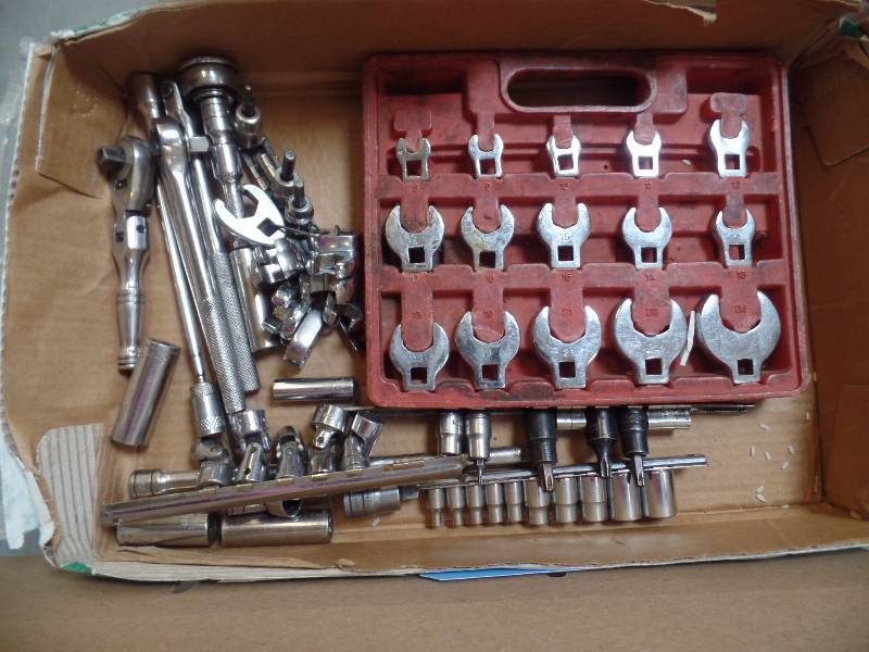 Box of Metric Ratchets
