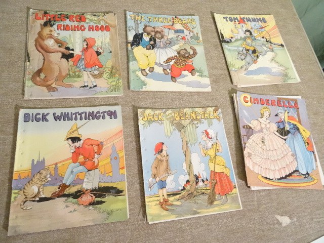lot 46 image: Vintage Loose Page Childrens Books