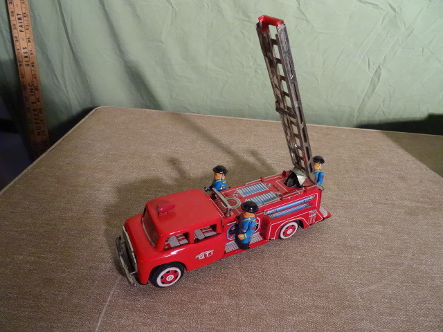 lot 63 image: Vintage Tin Fire Truck