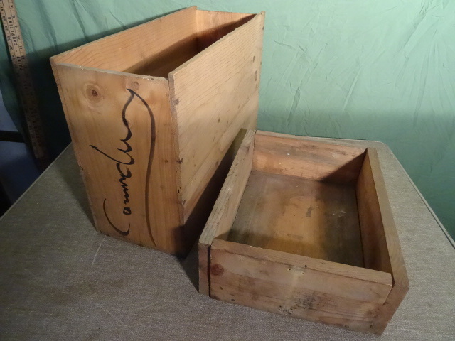 lot 94 image: Wine Crate and Wood Tote