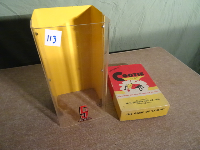 lot 113 image: Toy Tower Vending Machine Part.