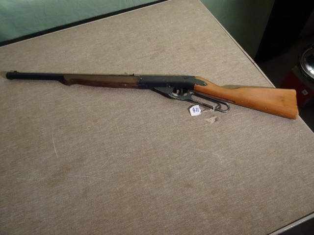 lot 118 image: Vintage Daisy BB Gun